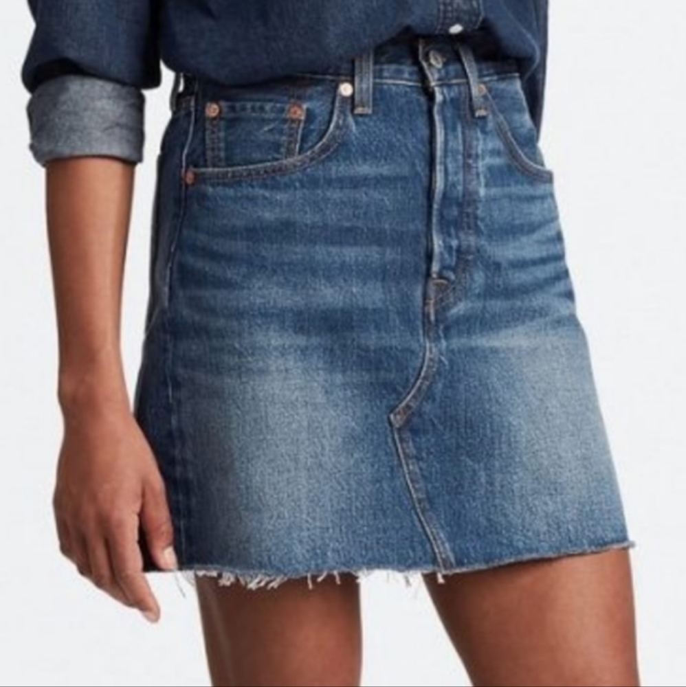 Abercrombie & Fitch A&F Women's Blue Medium Wash Blue Denim Mini Skirt 24